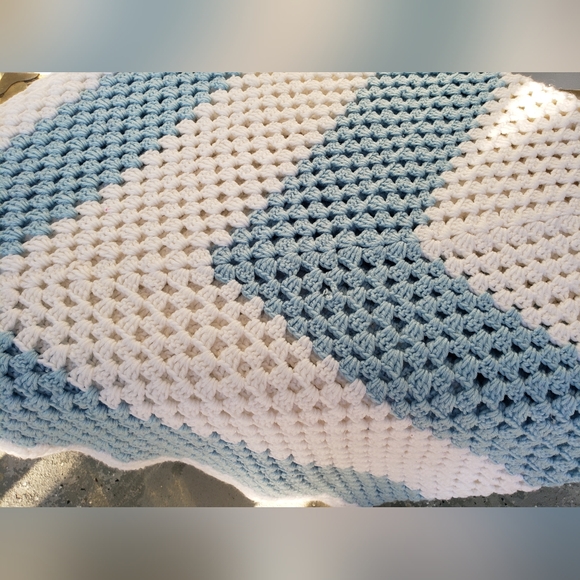 Handmade Vintage crochet 64x58 Baby blue color block blanket - Picture 14 of 15
